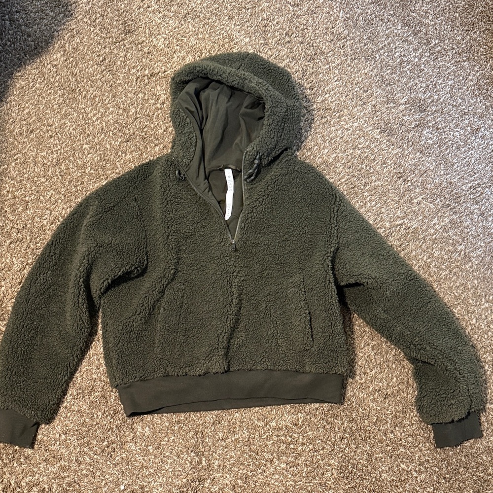 Lululemon Athletica Olive Sherpa Scuba